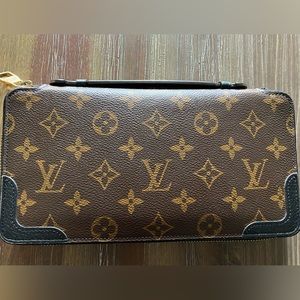Louis Vuitton Monogram Retiro Daily Organizer